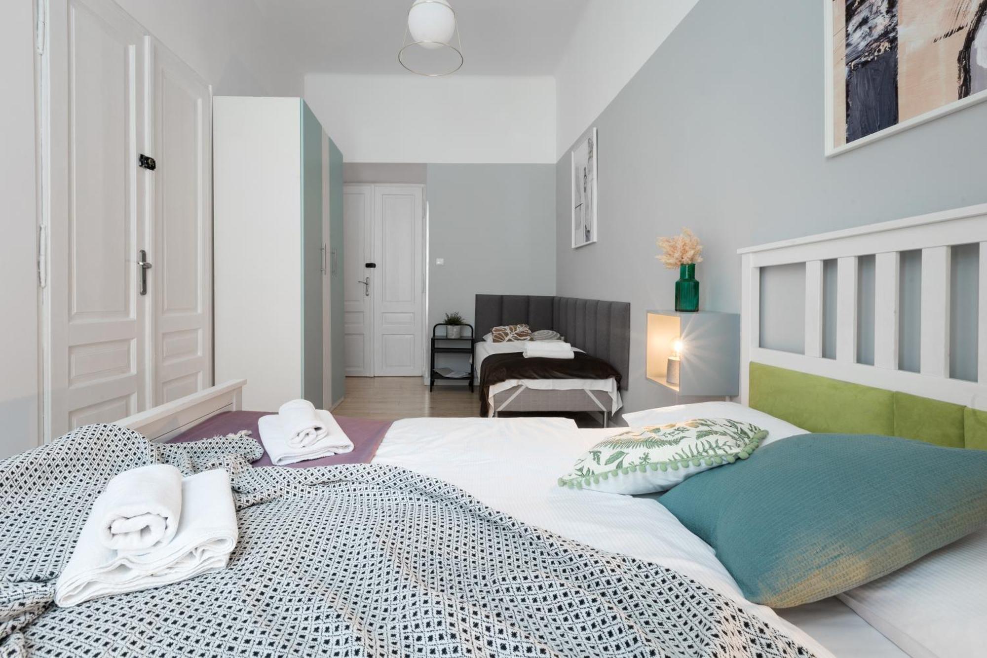Friendhouse Apartments Avenue Krakau Buitenkant foto
