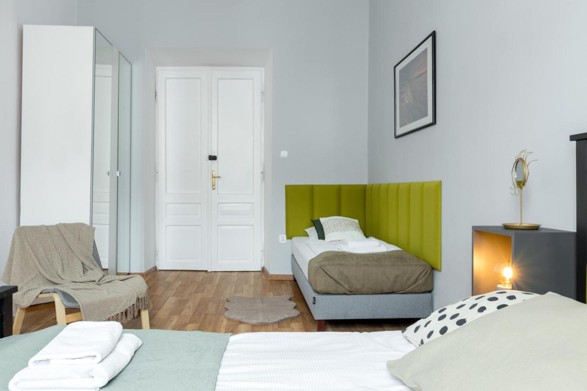 Friendhouse Apartments Avenue Krakau Buitenkant foto